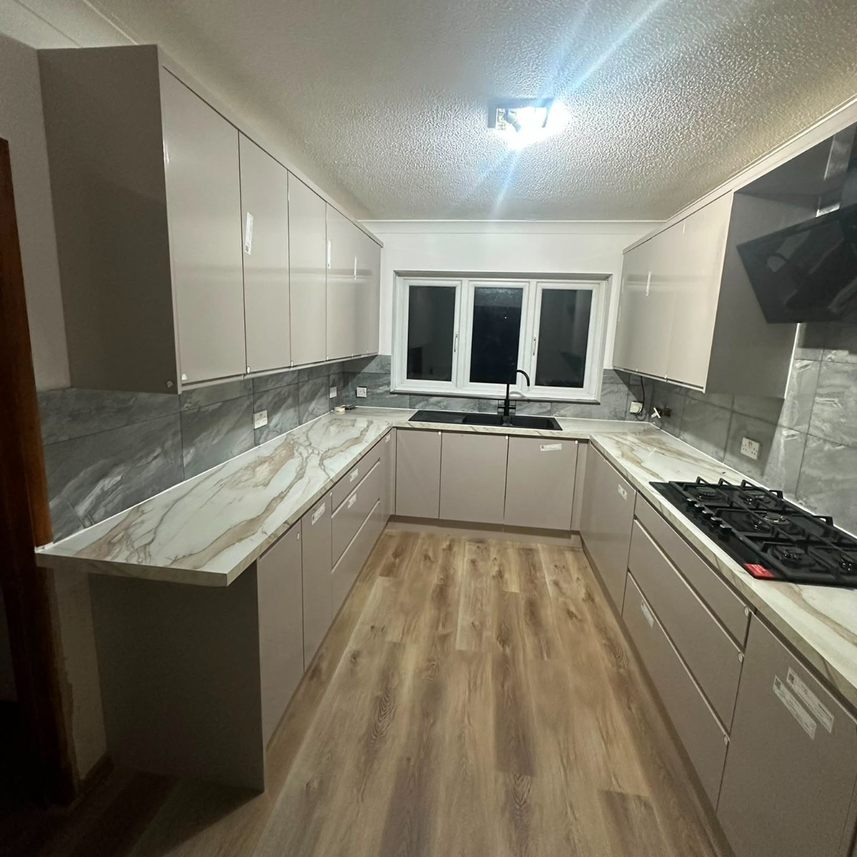 Traditional English Heritage Kitchen in Mayfair