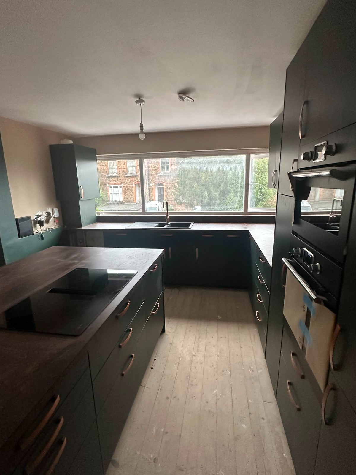 Maximum Space Efficiency in a Notting Hill Apartment