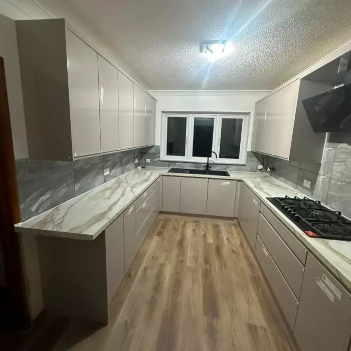 Traditional English Heritage Kitchen in Mayfair