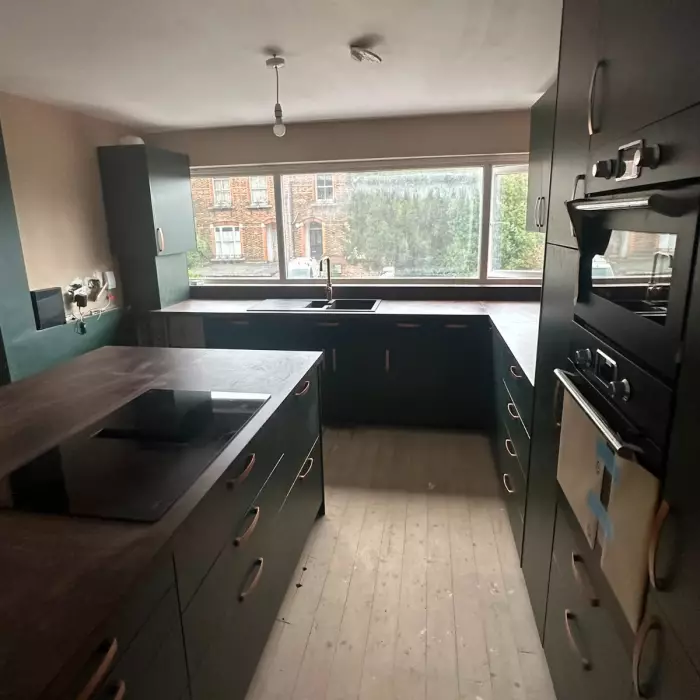 Maximum Space Efficiency in a Notting Hill Apartment